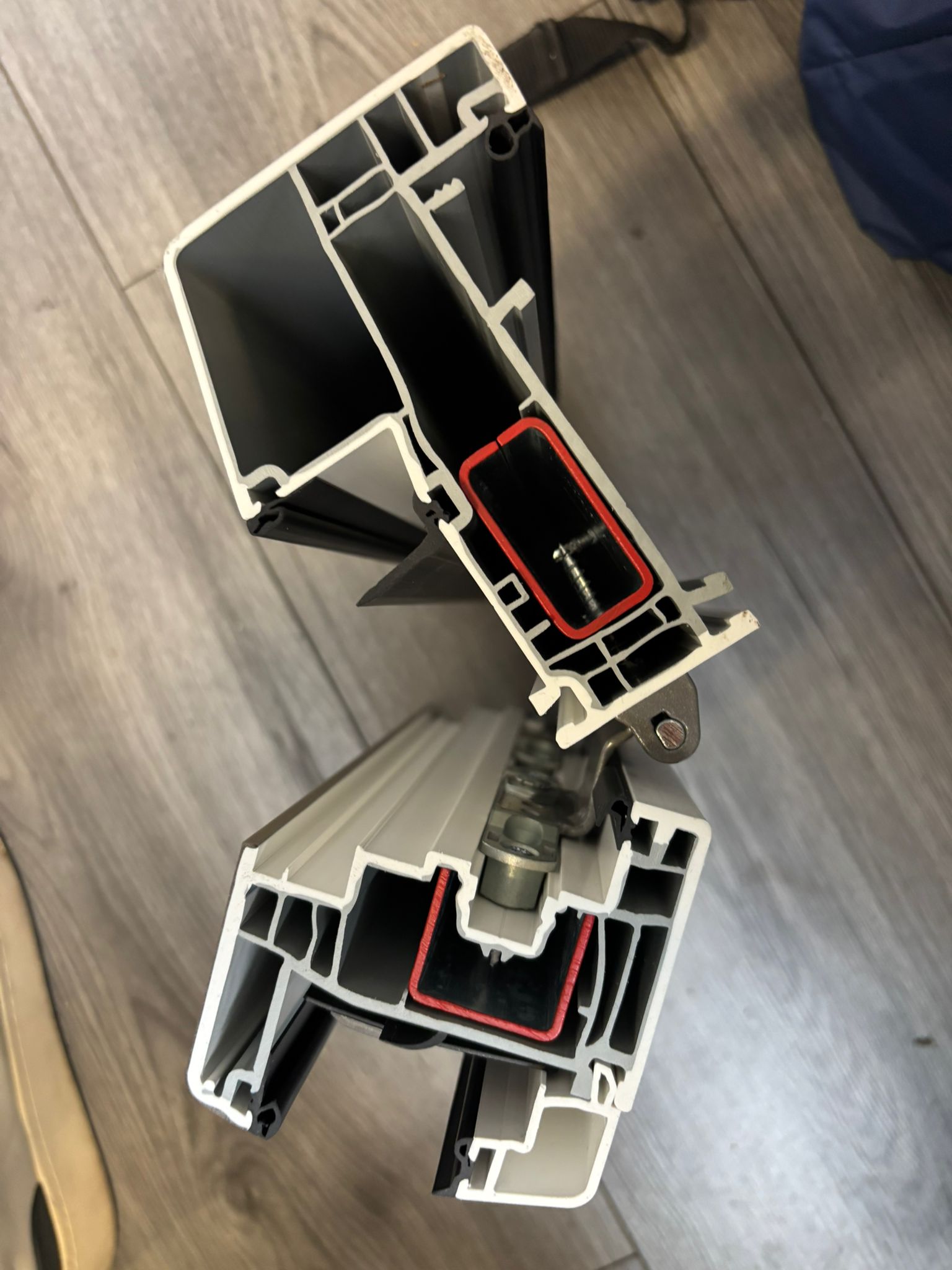 Binnenzijde kozijn voor bedrijven en VvE klanten samenwerking