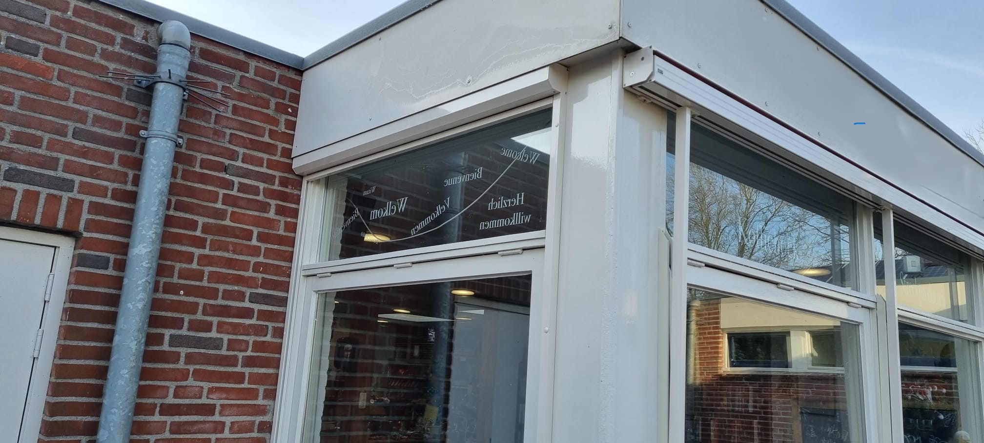 Kozijnen vervangen in een winkel B2B geregeld met de klant