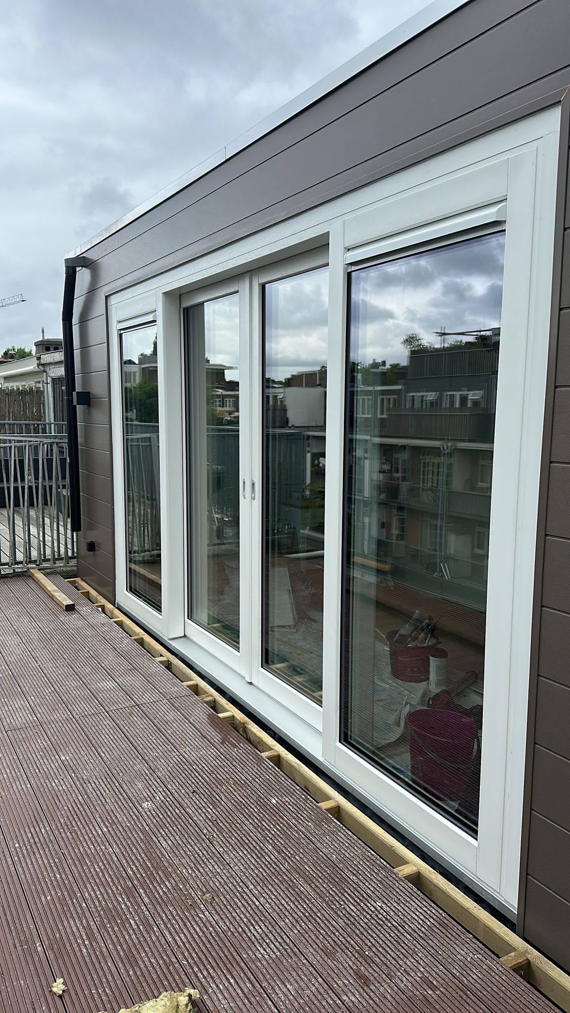 Schuifpui geplaatst in woning met strakke afwerking