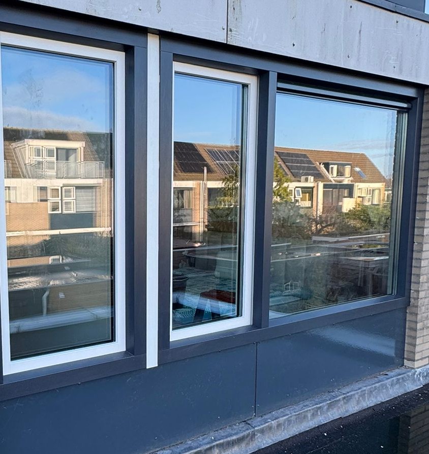 Trespa gevelbekleding geplaatst bij een woning.