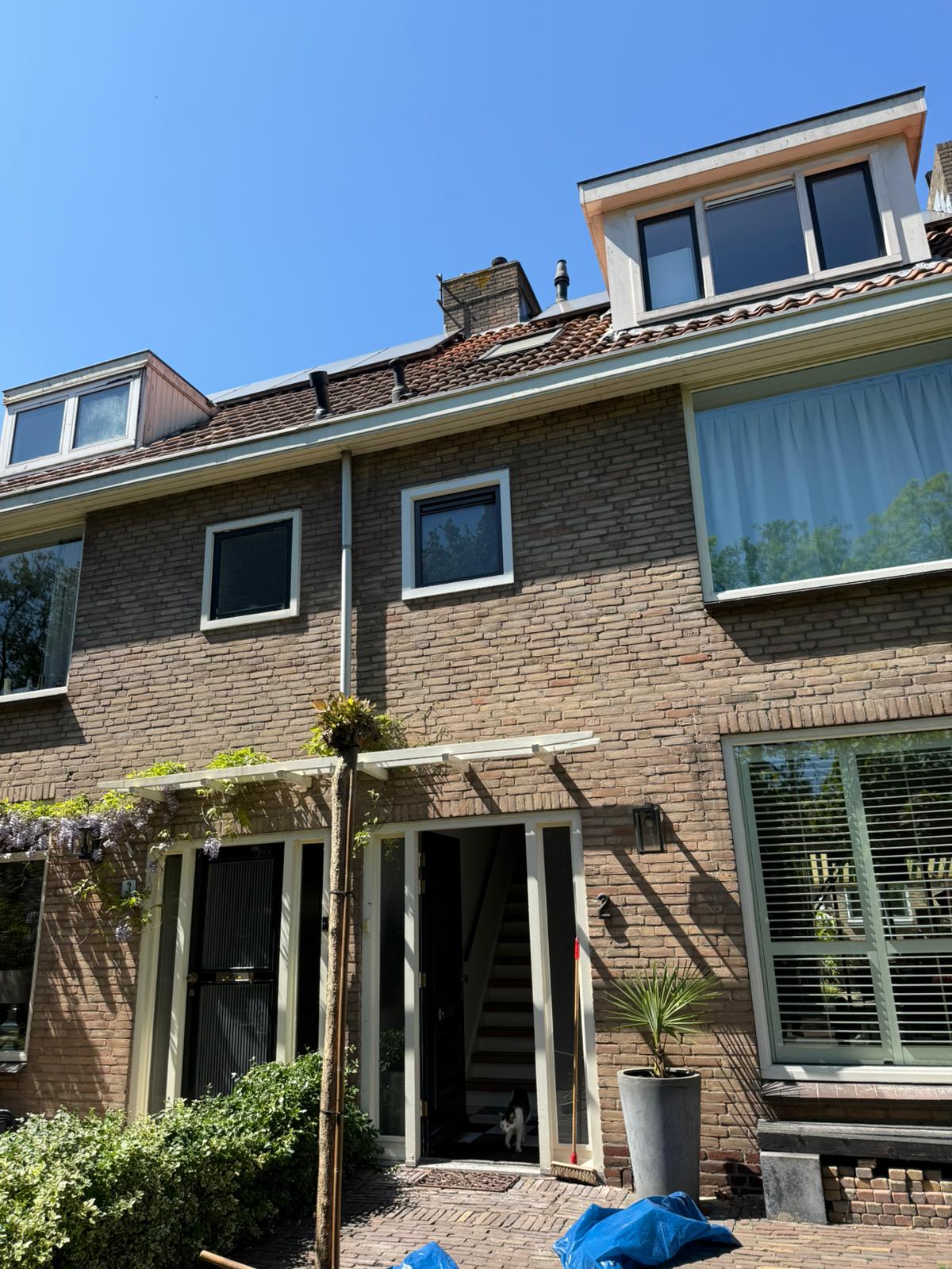 Nieuwe kozijnen geplaatst in rijwoning Beverwijk met behoud van originele uitstraling